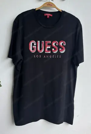 Schwarzes Herren T Shirt von Guess