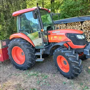 Traktor Allrad Bild 3