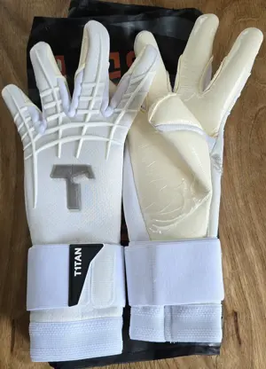 TITAN Tormannhandschuhe