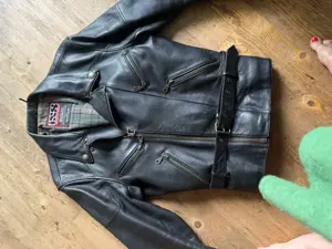 Motorradjacke schwarz