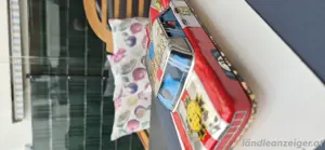 Blechspielzeugauto  Bild 2