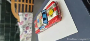 Blechspielzeugauto 