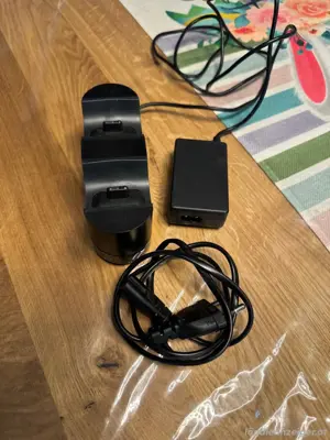 Unbenutzte PS4 Ladestation