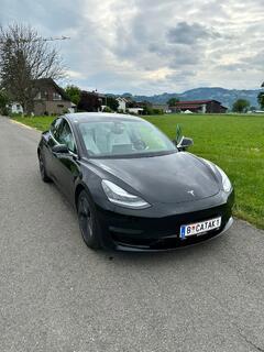 Tesla Model 3 Bild 2