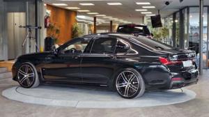 BMW 745 Bild 11