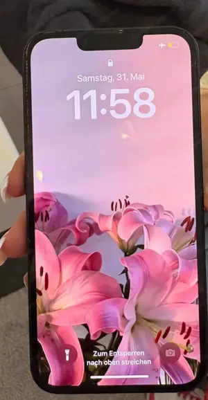 Gut erhaltenes I Phone 13 