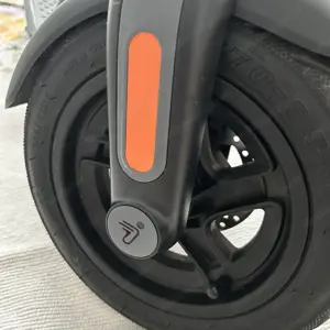 E-Scooter "Kick Scooter F2D" Ninebot by Segway Bild 2