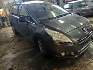 Peugeot 5008 Bild 2