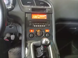 Peugeot 5008 Bild 7
