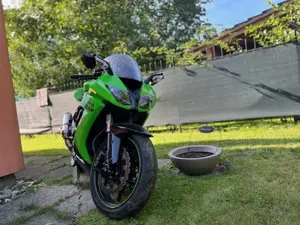 Kawasaki Zx10r bj 2009 Bild 2