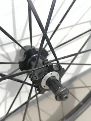 Mavic Cross Max 26Zoll Set mit Schnellspanner Bild 10