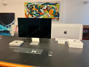 Mac Mini 2023 10 Core M2 Pro mit Apple Studio 27 Studio Bild 6