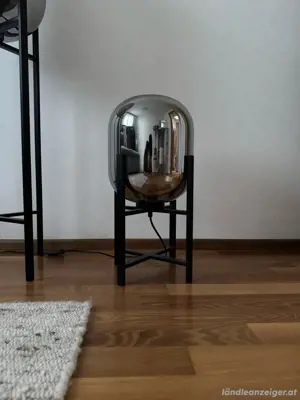 Zwei stilvolle Rauchglas-Leuchten   Steh- & Tischlampe im Set Bild 2