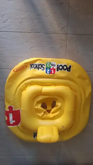 Baby Schwimmhilfe Pool School