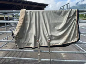 Neuwertiges Pferdezubehör
