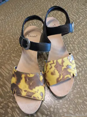 Leder Sandalen Think neu 