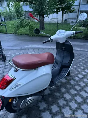 Vespa Primavera 50 Bild 2