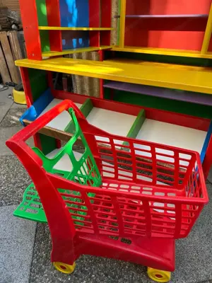 Großer Kinder Kaufladen mit viel Zubehör Bild 2