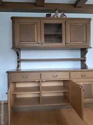Anrichte aus Holz Bild 5