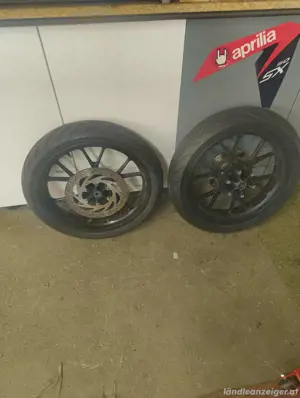 Guss Felgen Satz Derbi   Aprilia Bild 3