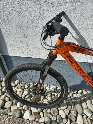 Trek SLR 6 Series Mountainbike - 26 Zoll - voll funktionstüchtig! Bild 2