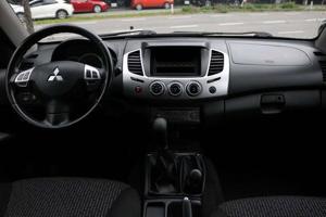 Mitsubishi L200 Bild 8