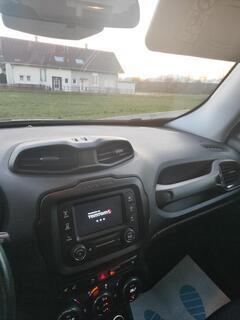 Jeep Renegade 1.6 Longitude FWD 81 kW (110 PS), Schaltgetrieb... Bild 10