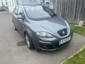 Seat Altea XL 2.0 TDi 4WD Kombi Bild 2