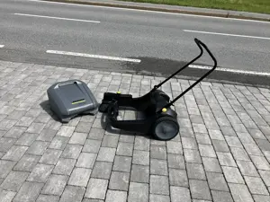 Kehrmaschine Kärcher Professionell KM 70 20 C Handgeführte Kehr-  Kehrsaugmaschinen Bild 4