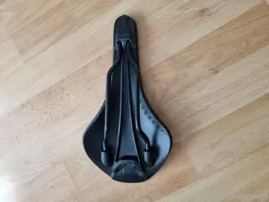 Sattel Fizik versus evo leicht Bild 5