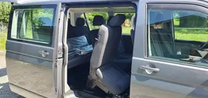 VW T5 Caravelle mit Camping-Ausrüstung und Original-VW-Tauschmotor Bild 4