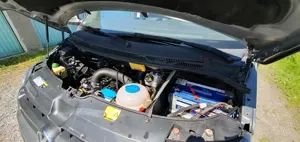 VW T5 Caravelle mit Camping-Ausrüstung und Original-VW-Tauschmotor Bild 7