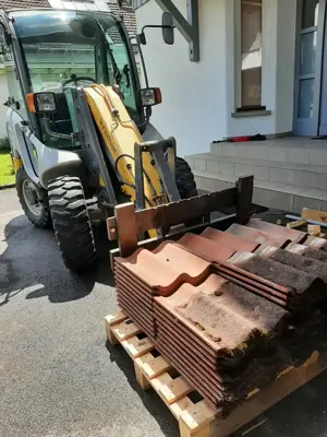 Dachziegel auf Paletten abzugeben Bild 2