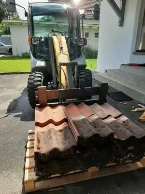 Dachziegel auf Paletten abzugeben Bild 3