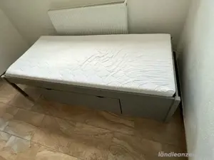 3 Betten inkl. Matratze   neuwertiger Zustand   200   VB pro Bett Bild 3