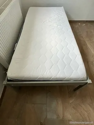 3 Betten inkl. Matratze   neuwertiger Zustand   200   VB pro Bett Bild 4