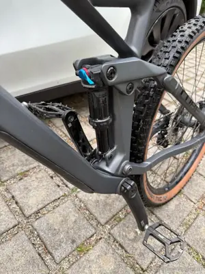 MTB Mountainbike Fahrrad Cube Stereo 140 HPC full Carbon Bild 3