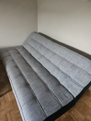umklappbare Schlafcouch Bild 2