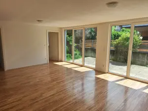 3,5 Zimmer Wohnung 65 m2 in Zwischenwasser mit Garten Bild 3
