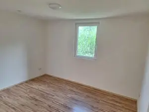 3,5 Zimmer Wohnung 65 m2 in Zwischenwasser mit Garten Bild 11