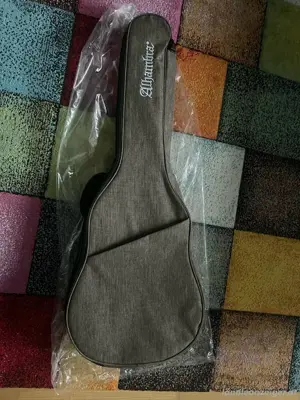 NEUE Gitarrentasche für 4 4 Konzertgitarre