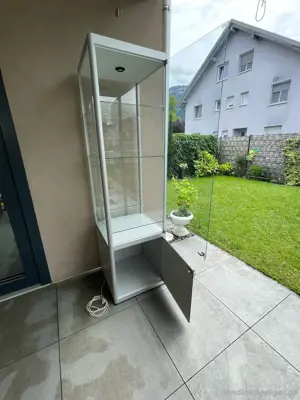 Glasvitrine Bild 3