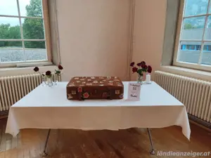 alter Koffer, Briefbox, Geschenkbox
