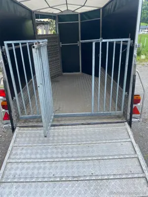 Viehanhänger Bild 4