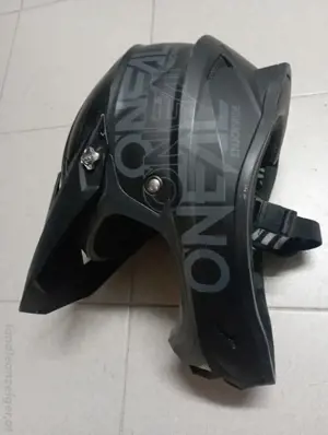 DH Bikehelm Bild 2