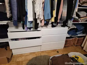 Kleiderschrank  Bild 5
