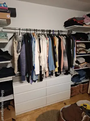 Kleiderschrank  Bild 2