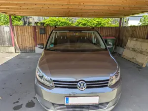   VW Touran Trend  1.2TSI   BJ2015  122tkm  7-Sitzer   AHK  Bild 2