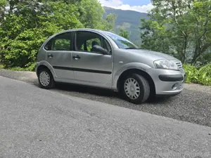 Citroen  C3 1,4  mit wenig km Bild 3
