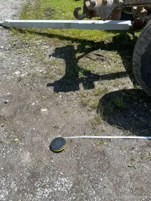 Anhänger mit deichsel Bild 5